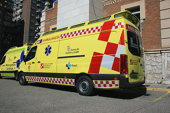 Una joven de 20 años resulta herida tras salirse de la carretera y tiene que ser excarcelada de su coche por los Bomberos de Burgos 