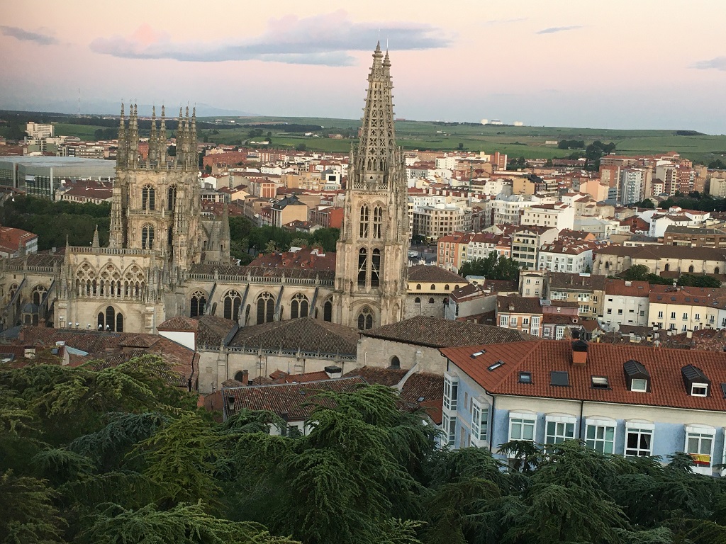 Burgos ya tiene instalados los sensores que permitirán conocer cómo se mueven los turistas por la ciudad