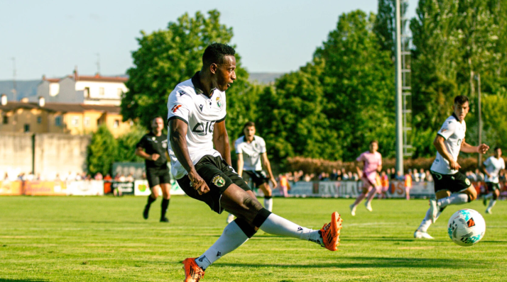 El Burgos CF hace oficial el acuerdo con el Rubin Kazan por el traspaso de Anderson Arroyo