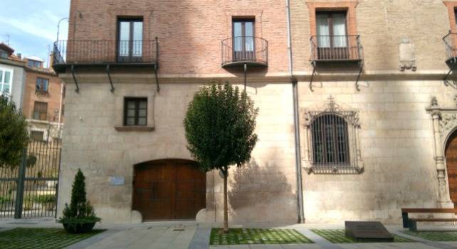 Vox Burgos pide una intervención urgente en el Archivo Municipal