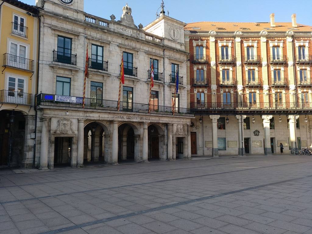 Burgos se concentra en memoria de las víctimas del accidente ferroviario de Toledo