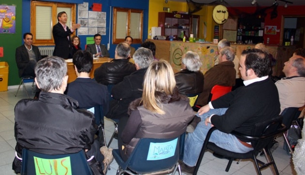 El PP informa a los vecinos