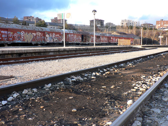 Vías de tren en la estación de Soria