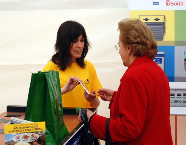 Carpa informativa sobre reciclaje