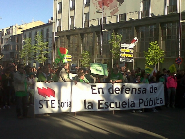Manifestación contra recortes en la enseñanza