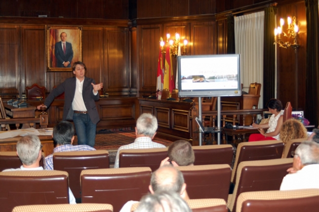 Martinez con el consejo sectorial de urbanismo