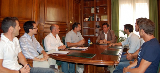 Reunión con los bomberos