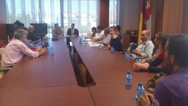 Padres y alcaldes en la Delegación