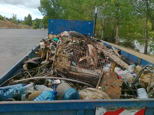 Basura recogida del cauce del Duero