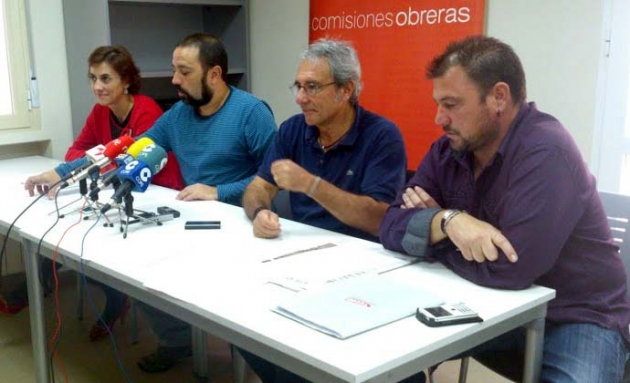 De derecha a izquierda, Miguel, Catalina, Moreno y Enciso, de CC OO