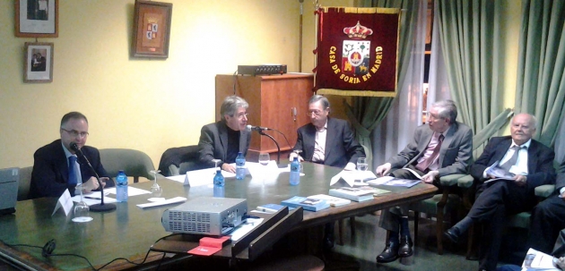 Los ponentes en mesa redonda