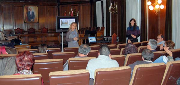 Valdenebro con los comerciantes del mercado de Concepciones