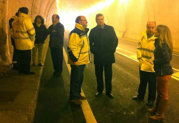 Bretón, de negro, en el túnel