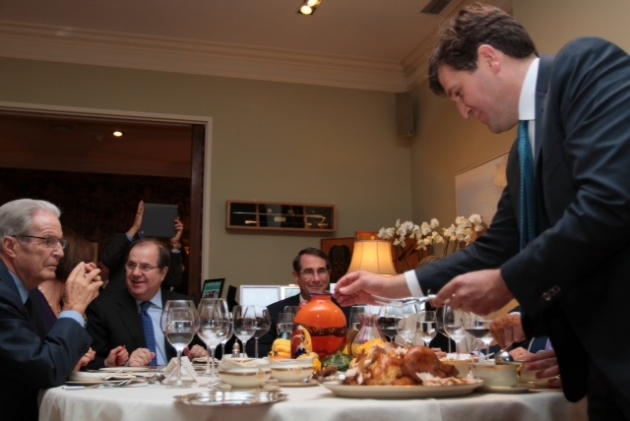 Herrera, en la degustación del Pavo de Acción de Gracias