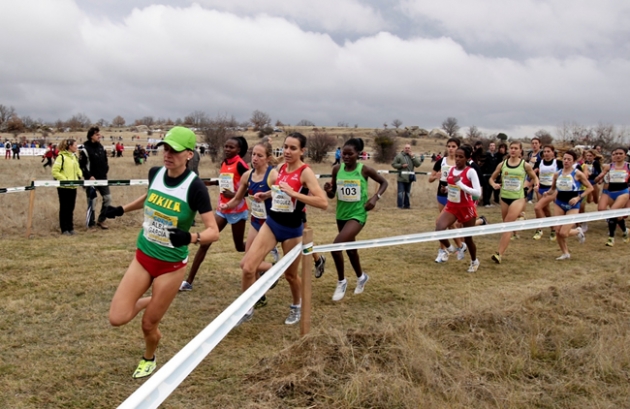 Alba García tirando del grupo en 2011