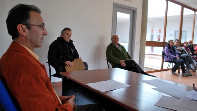 Fuentes, Crespo y Pérez en el pleno de censura al primero (izda.)