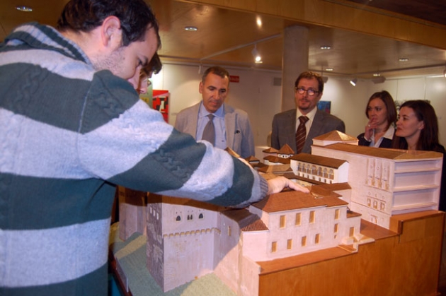 Maqueta de un monumento para visualizar con el tacto