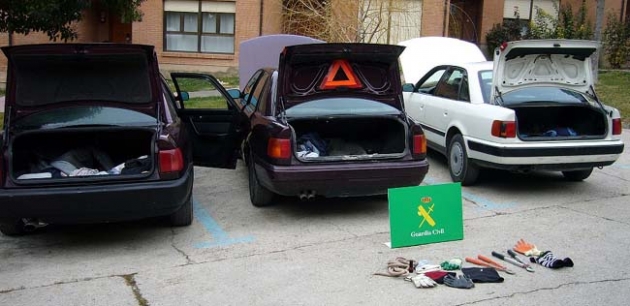 Vehículos y enseres confiscados