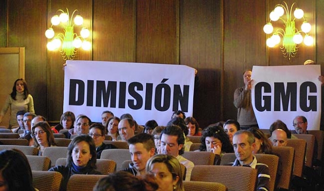 Funcionarios en el pleno