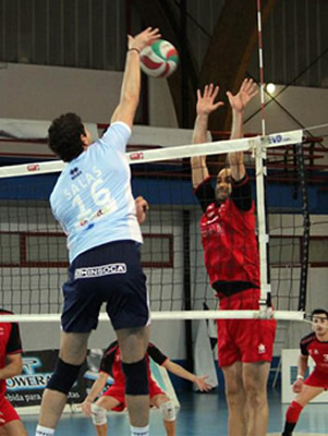 Alberto Salas en el remate