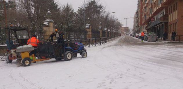 Labores de esparcido de sal
