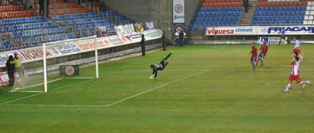 Juan Carlos logra batir a Herrerín