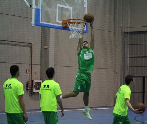 Daniel Sánz calentando