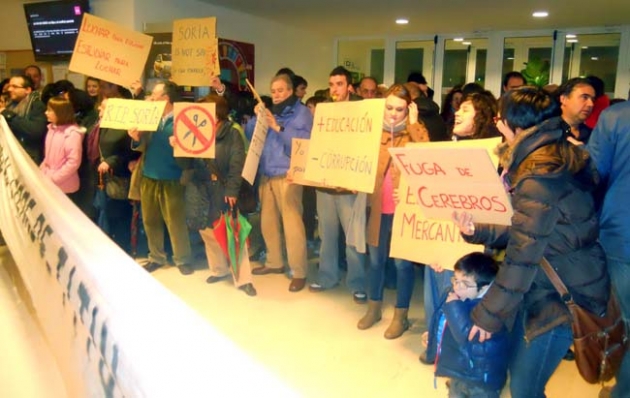 Algunas de las pancartas mostradas