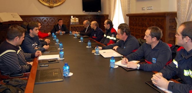 Los voluntarios en la Diputación