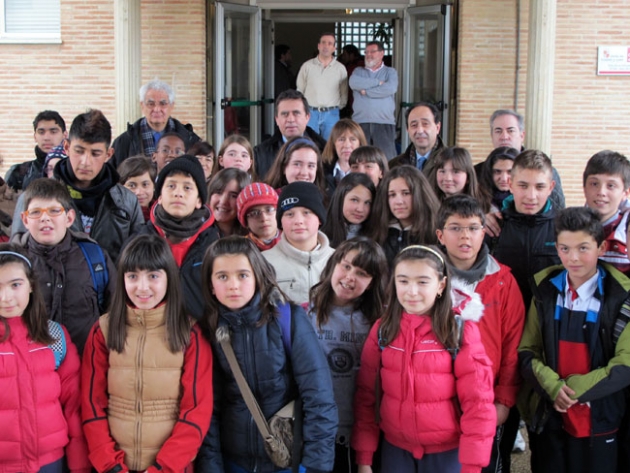 Alumnos con la directora general