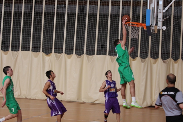 Entrada a canasta de Daniel Sanz