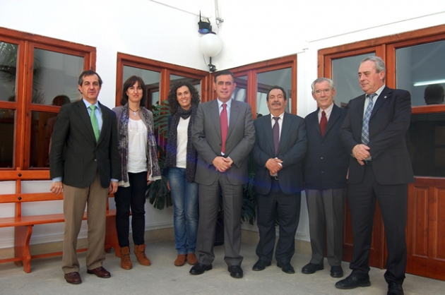 Pardo con los directores de UNED
