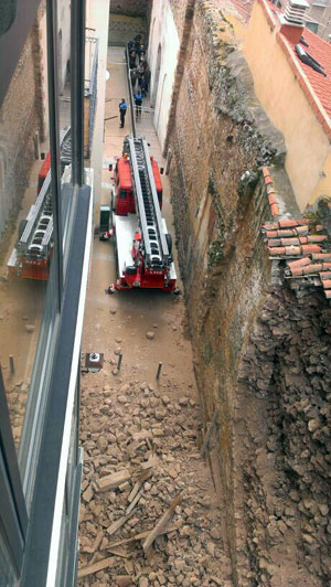 Tramo de la muralla caída