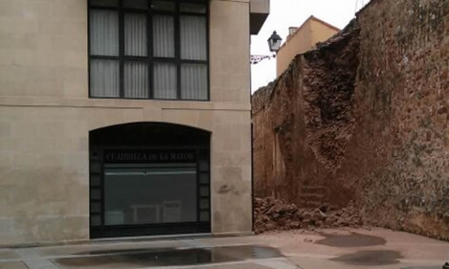 Derrumbre cerca de La Mayor