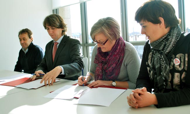 Convenio con familiares de Alzheimer este noviembre