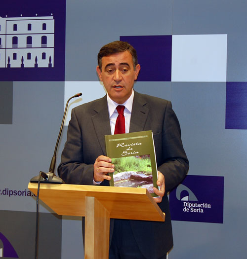 Pardo muestra la revista