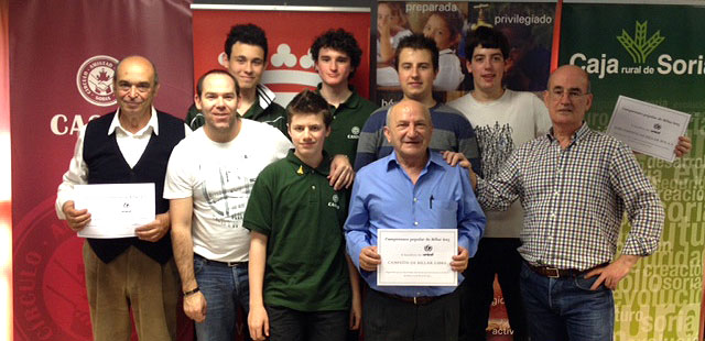 Imagen de familia de los ganadores