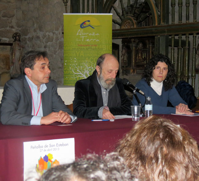 Andrés Aberaturi, en el centro