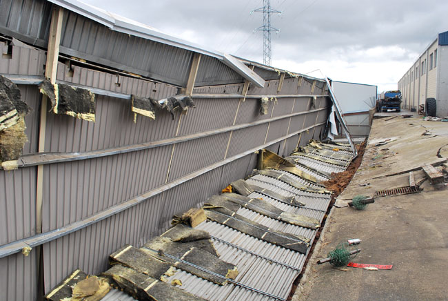 El terreno ha fallado en un tramo de más de 40 metros