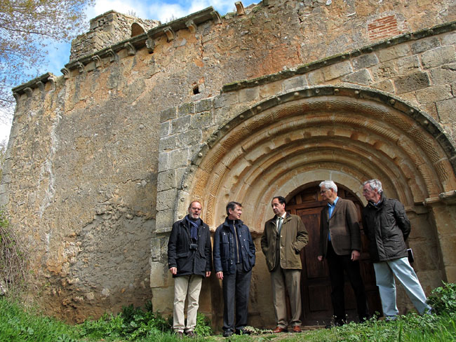 El delegado, en el centro, en Brías