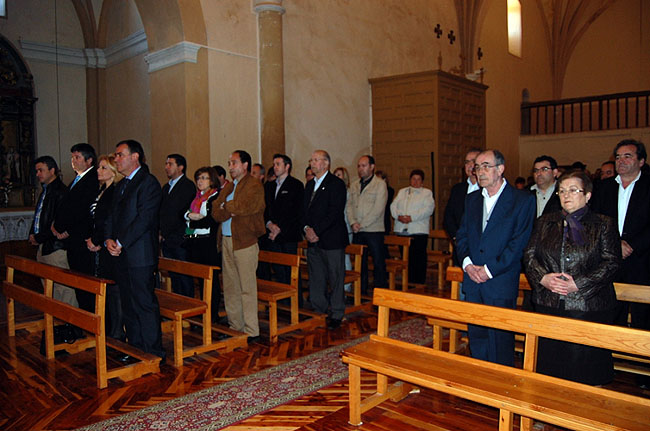 Funeral de aniversario por Garcés