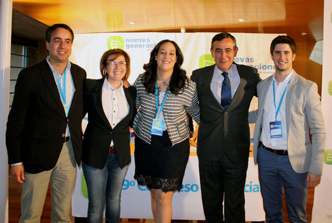 Martínez, arropada por Angulo y Pardo