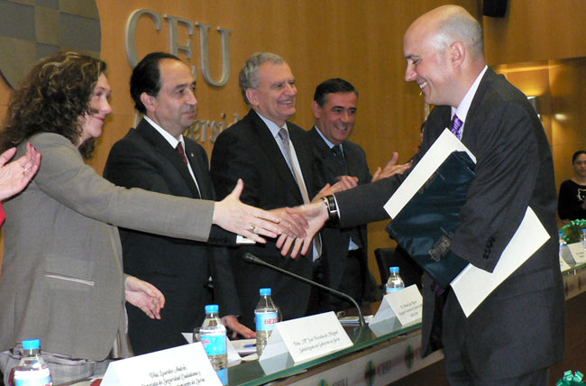 Heredia saluda a Juan José Delgado