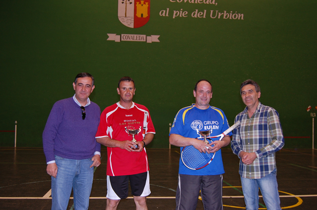Entrega trofeos frontenis