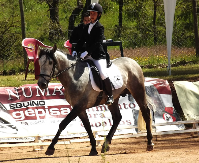 Alejandra Bibian con Piropo Real