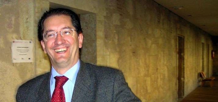 El doctor Jesús San Miguel.