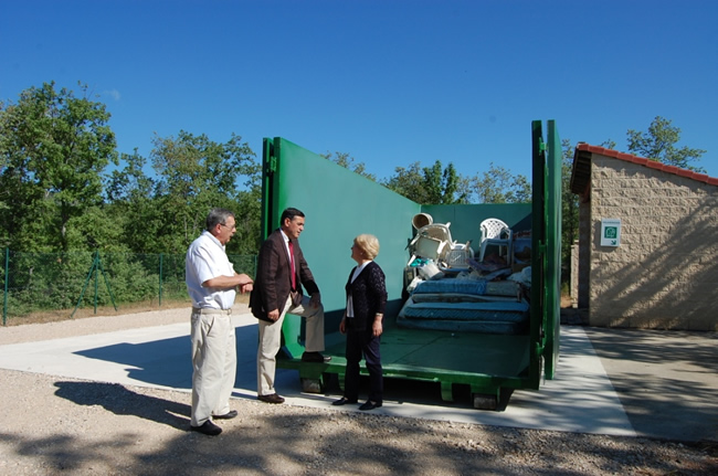 Antonio Pardo en el punto límpio de El Royo