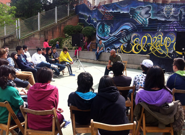 Un momento de la charla sobre rap.