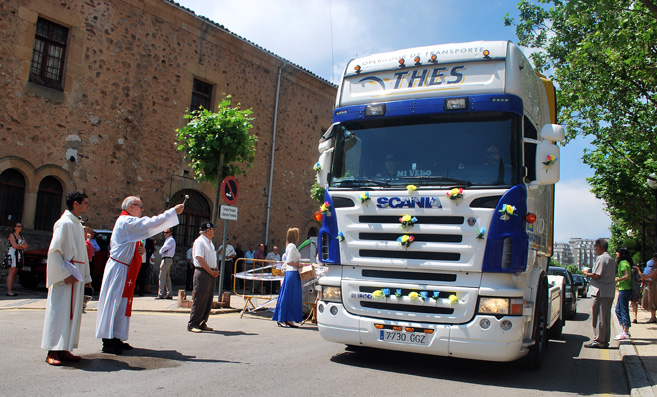 Los camiones no faltan a la cita.