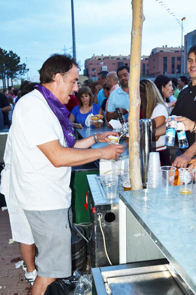 El alcalde, en la parrillada del inicio de fiestas